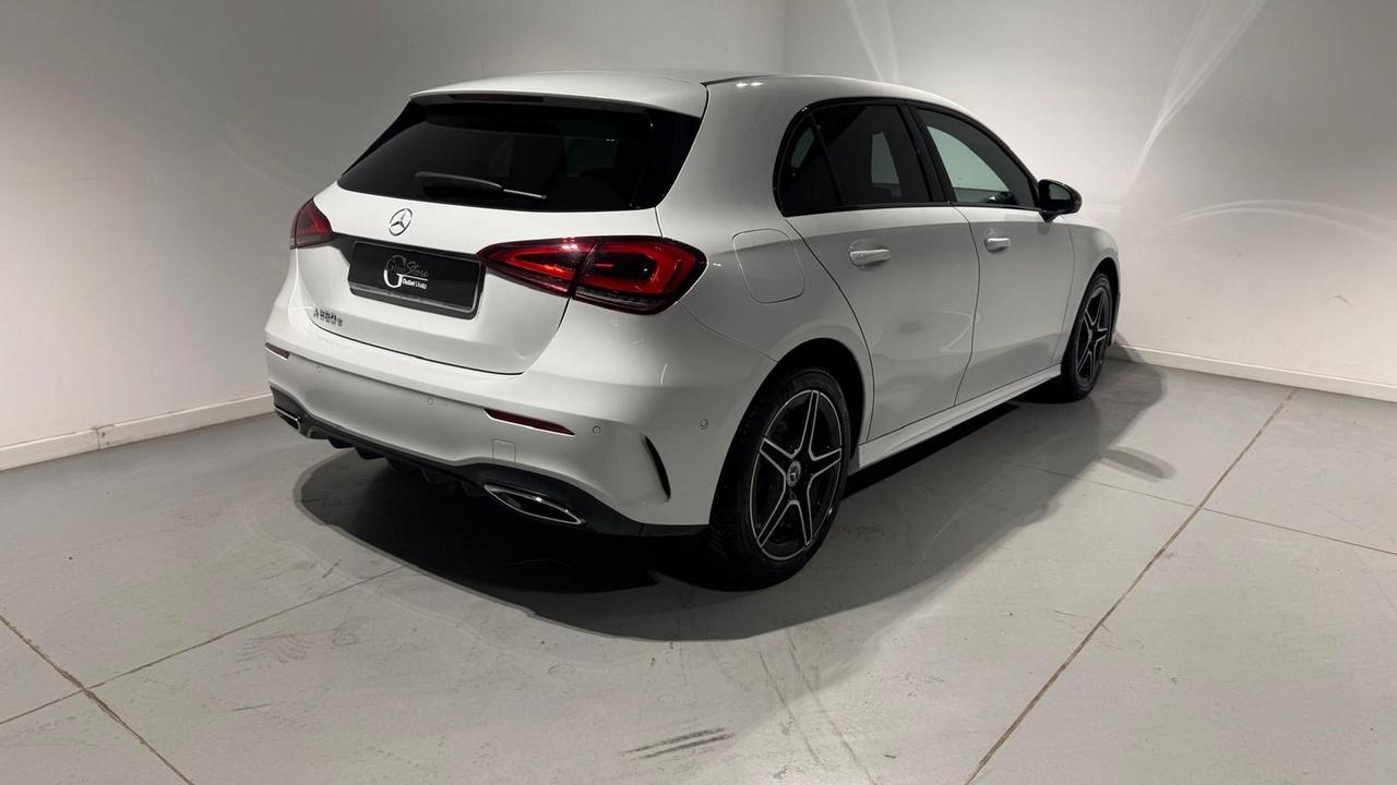 Mercedes-Benz A 250 e phev (eq-power) Premium auto