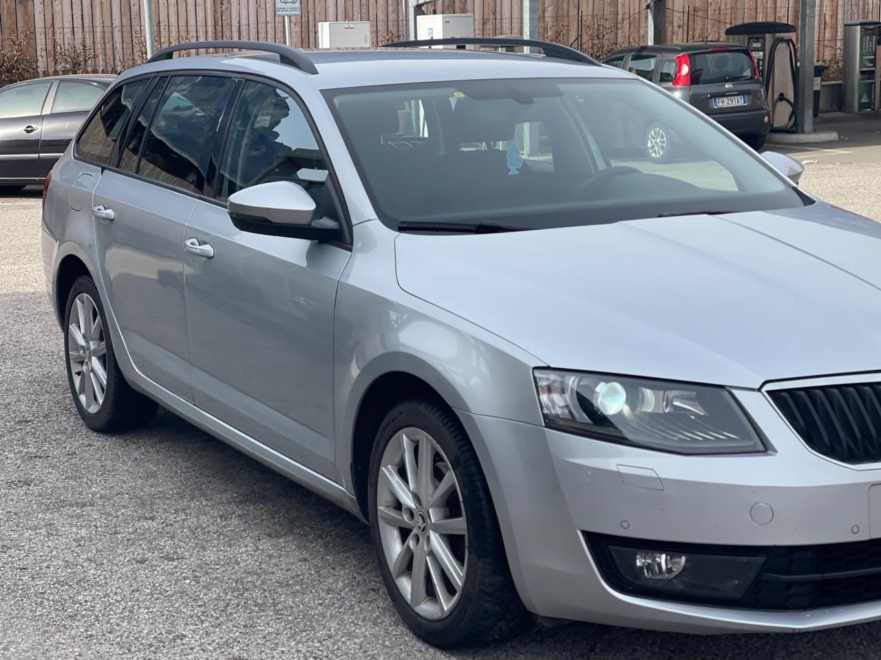 Skoda Octavia 1.6 TDI CR 110 CV 4x4 SI NEOPATENTATI