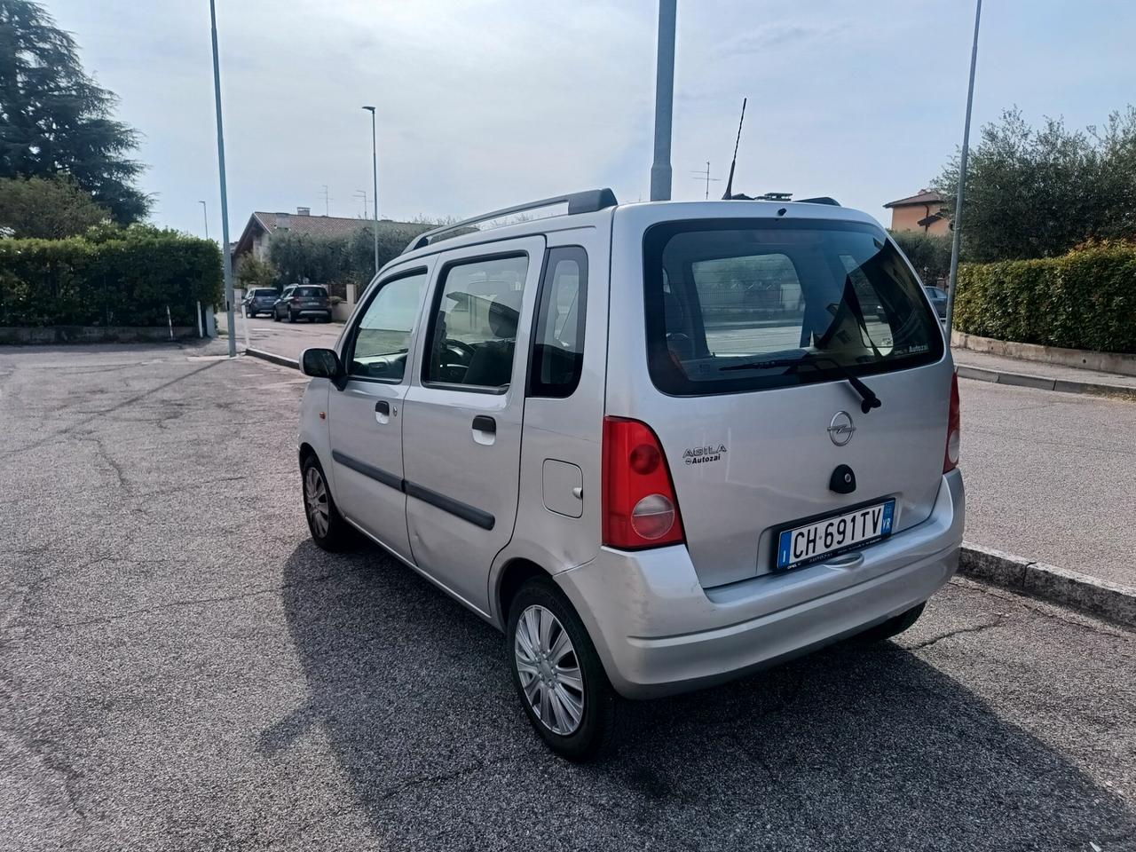 Opel Agila 1.0 12V Edition