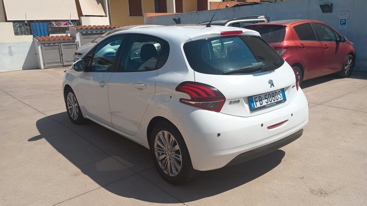 Peugeot 208 BlueHDi 75 5 porte Allure