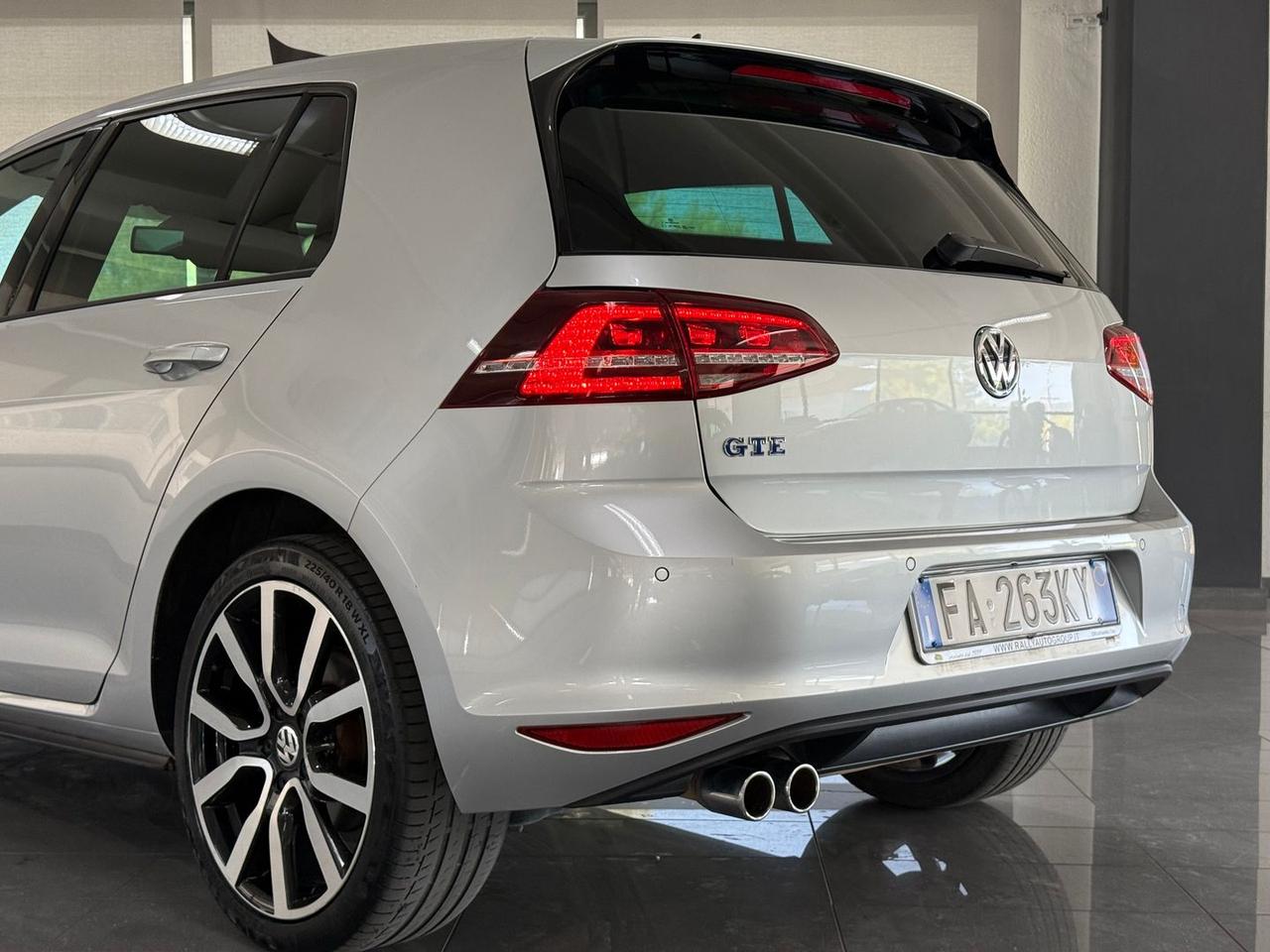 Volkswagen Golf Highline Executive GTE #12092