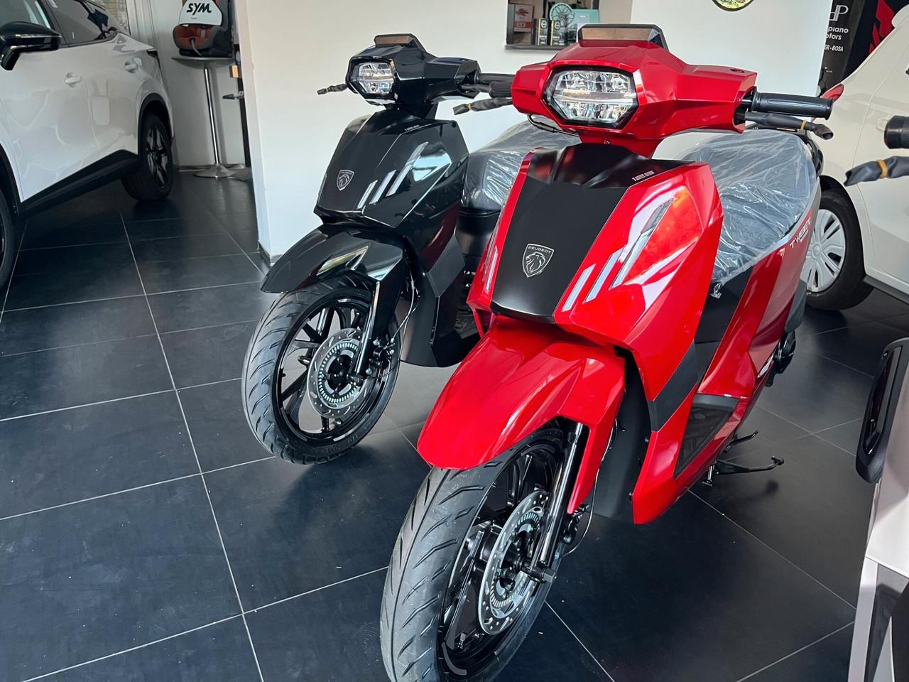 Peugeot Tweet 125 active top case TASSO ZERO