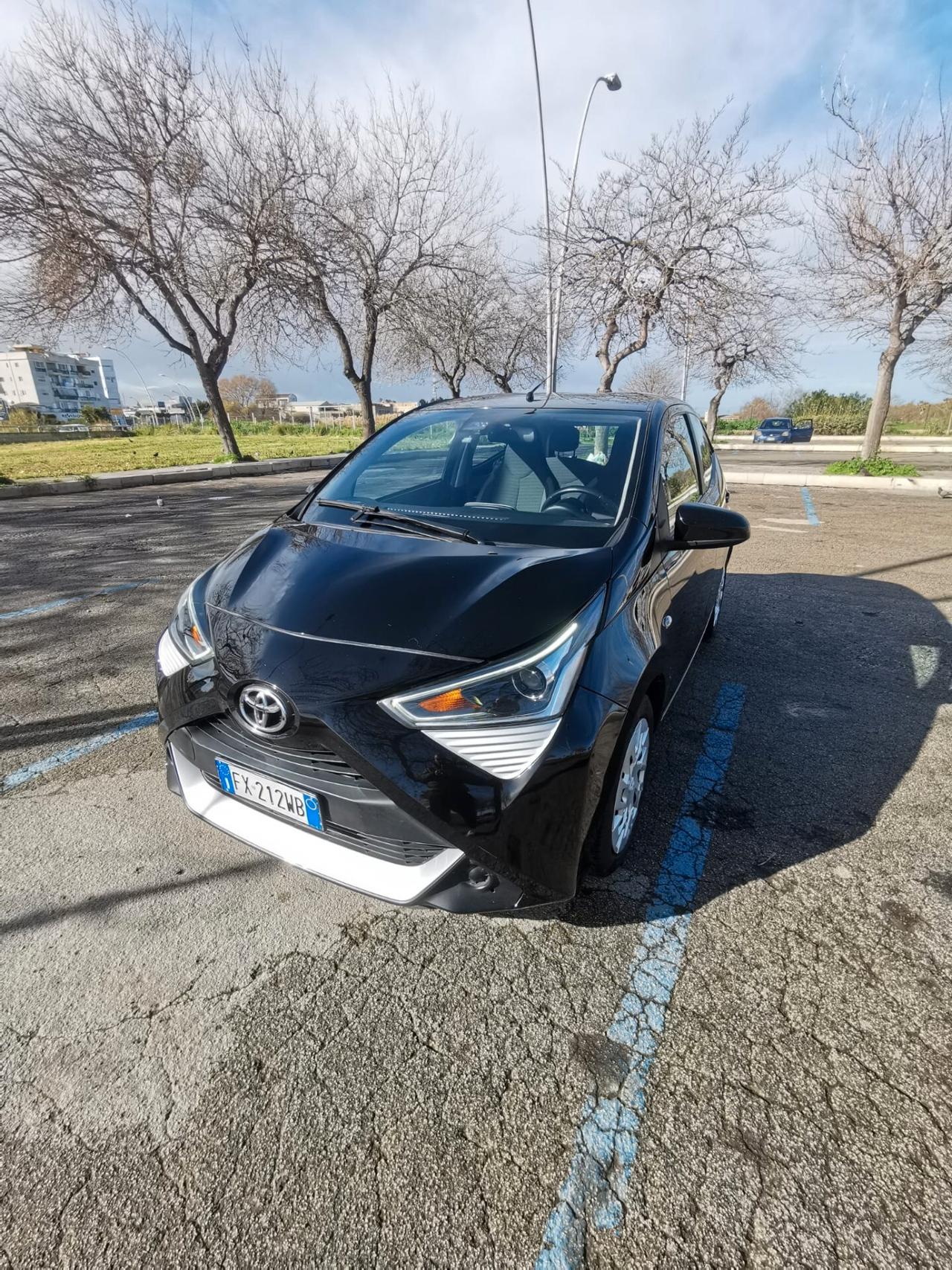 Toyota Aygo Connect 1.0 VVT-i 72 CV 5P. x-cite MMT 2019