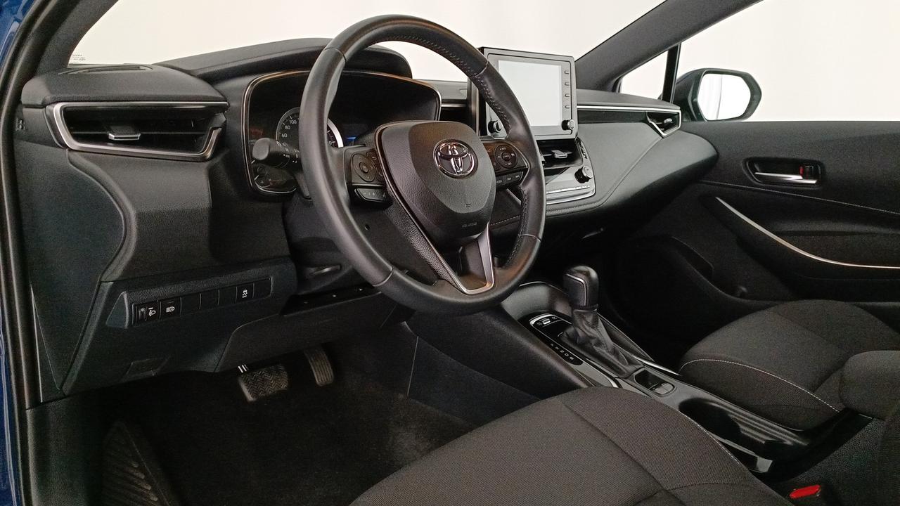 TOYOTA Corolla 1.8h Business cvt