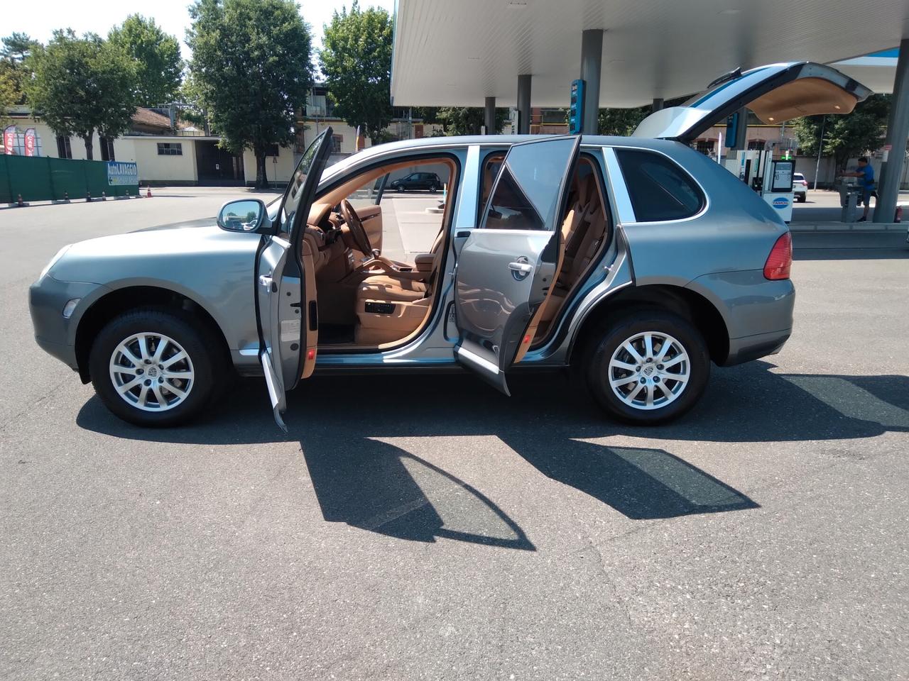 Porsche Cayenne 3.2 V6 250cv cambio manuale 6marce