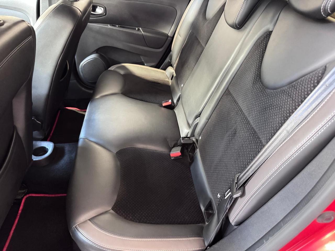 Renault Clio Energy intens euro 6 con gancio di traino