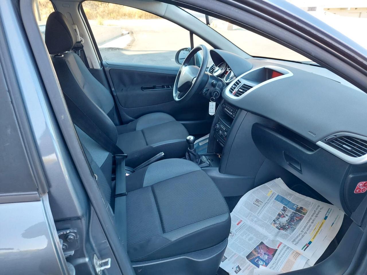 Peugeot 207 1.4 8V 75CV 5p. X Line solo 130 mila km