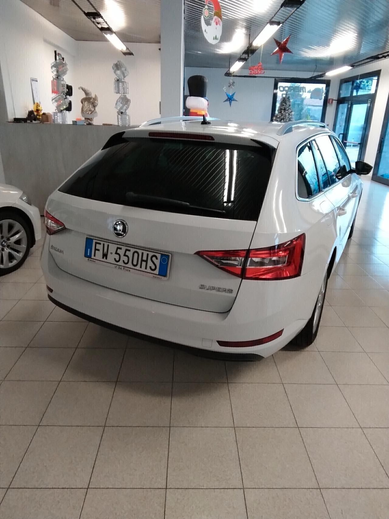 Skoda Superb 1.6 TDI DSG Wagon Ambition Neopatentati (patente dopo nuovo decreto legge del 14 dicembre 2024)