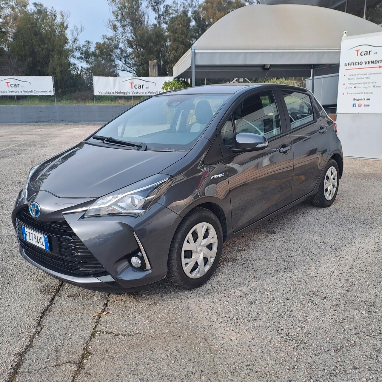 Toyota Yaris 1.5 Hybrid 73cv Business