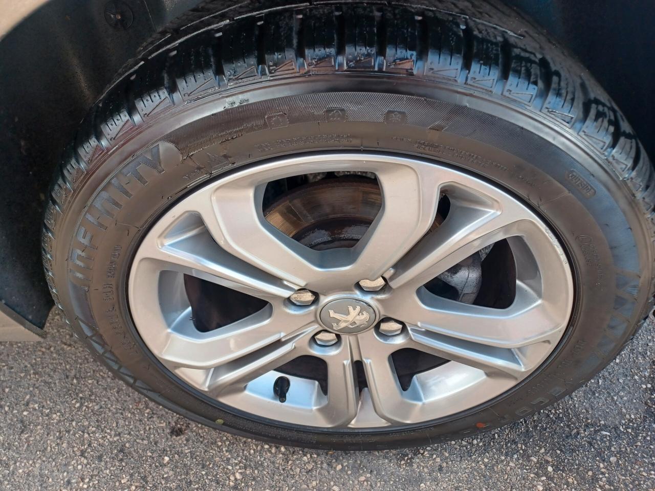 Peugeot 208 1.6 e-HDI 5 porte Allure ANNO 2015