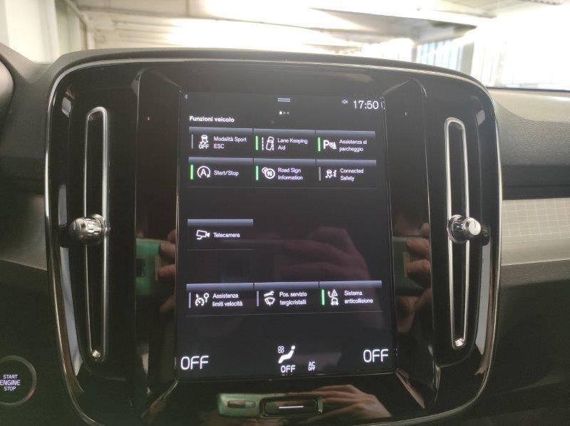 VOLVO XC40 (2017-->) - XC40 T2 Core