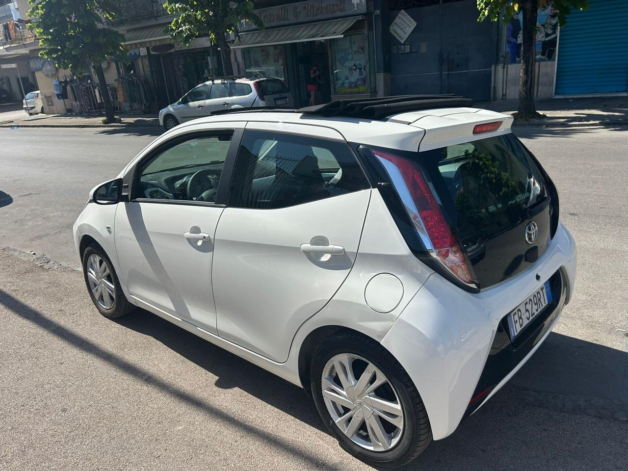 Toyota Aygo 1.0 VVT-i 69 CV 5 porte x-cite