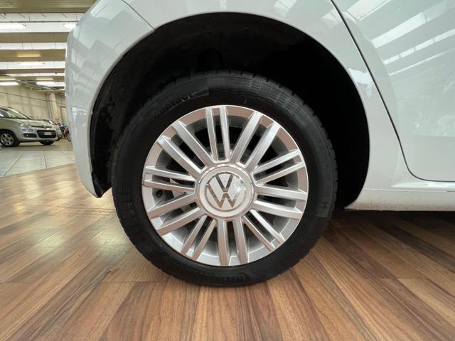 VOLKSWAGEN up! 1.0 5p. eco move up! BlueMotion - RETROCAMERA