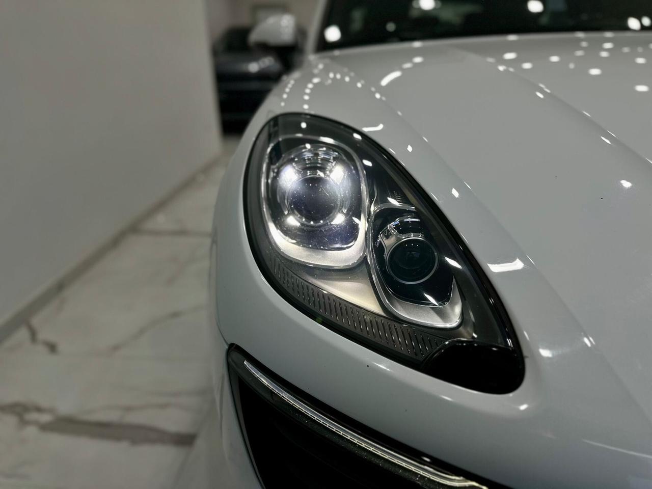 Porsche Macan diesel 3.0 diesel *Tetto apribile*