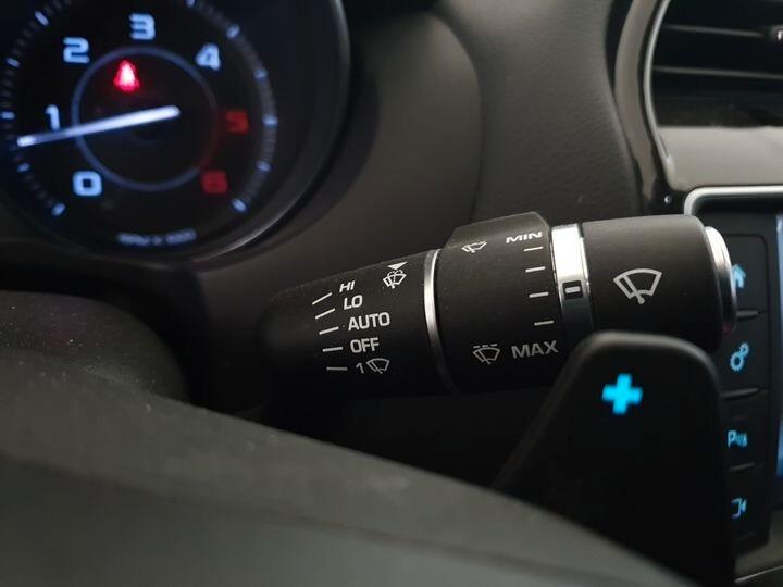 Jaguar XE 2.0 D Turbo 180CV Prestige