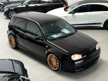 Volkswagen Golf R32