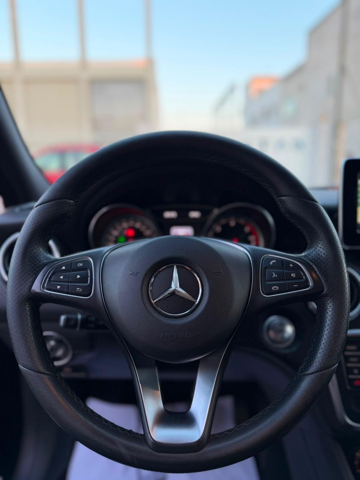 Mercedes-benz A 180 d Sport-2017 LED/17"