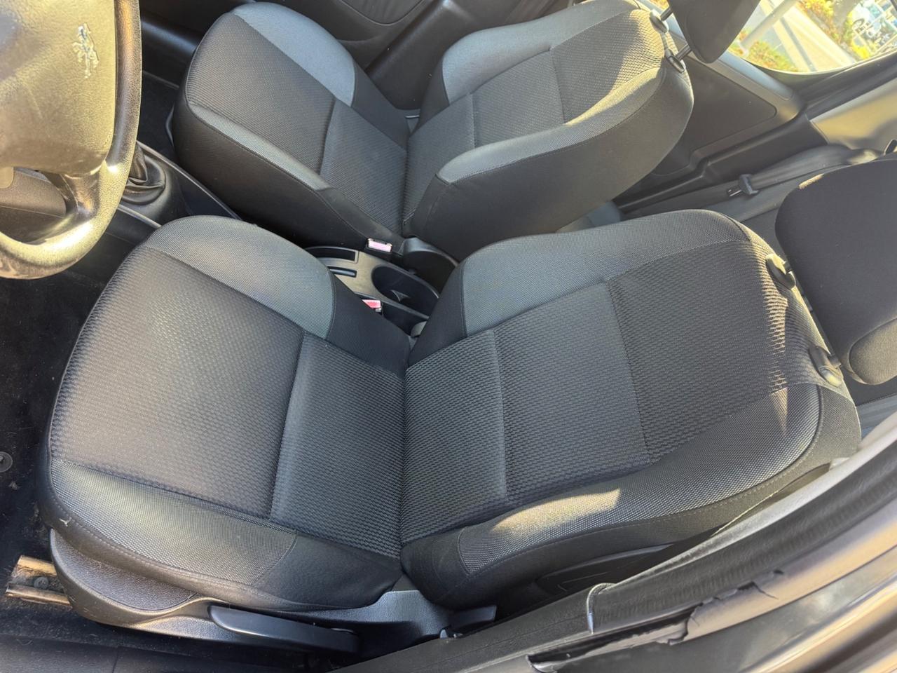 Peugeot 207 Plus 1.4 HDi 5p neopaten garanzia 12 mesi