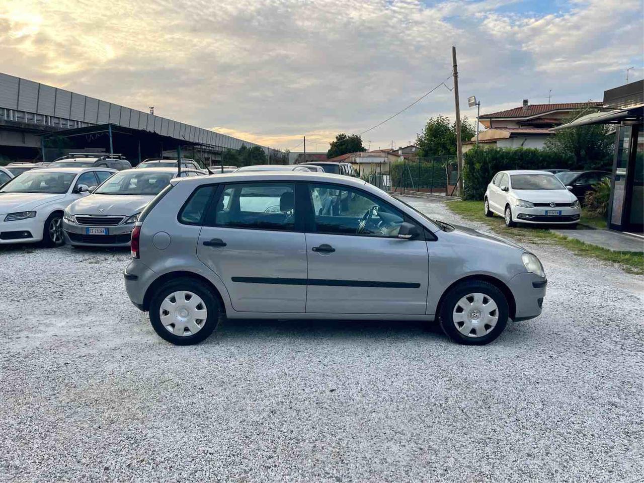 VOLKSWAGEN POLO - COMFORTLINE