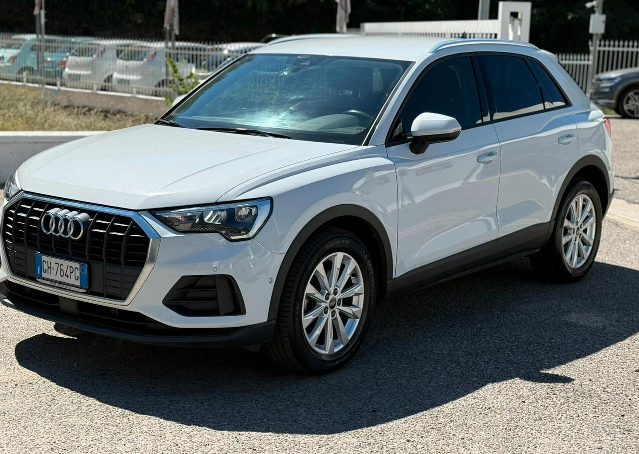 Audi Q3 35 TDI S tronic Business Advanced