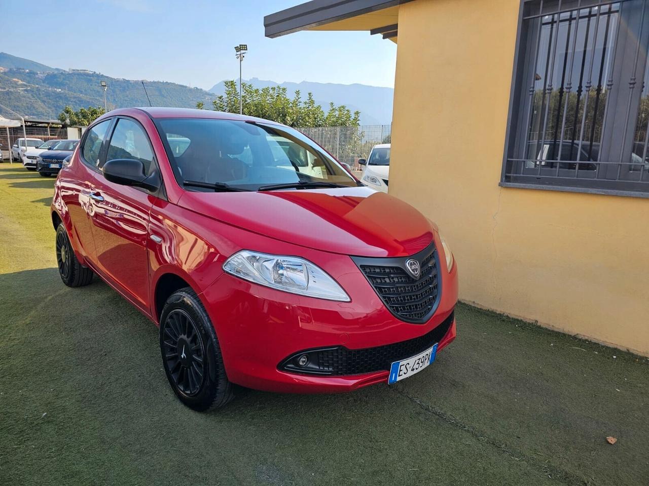 Lancia Ypsilon 0.9 TwinAir 85 CV 5 porte Metano Ecochic Gold