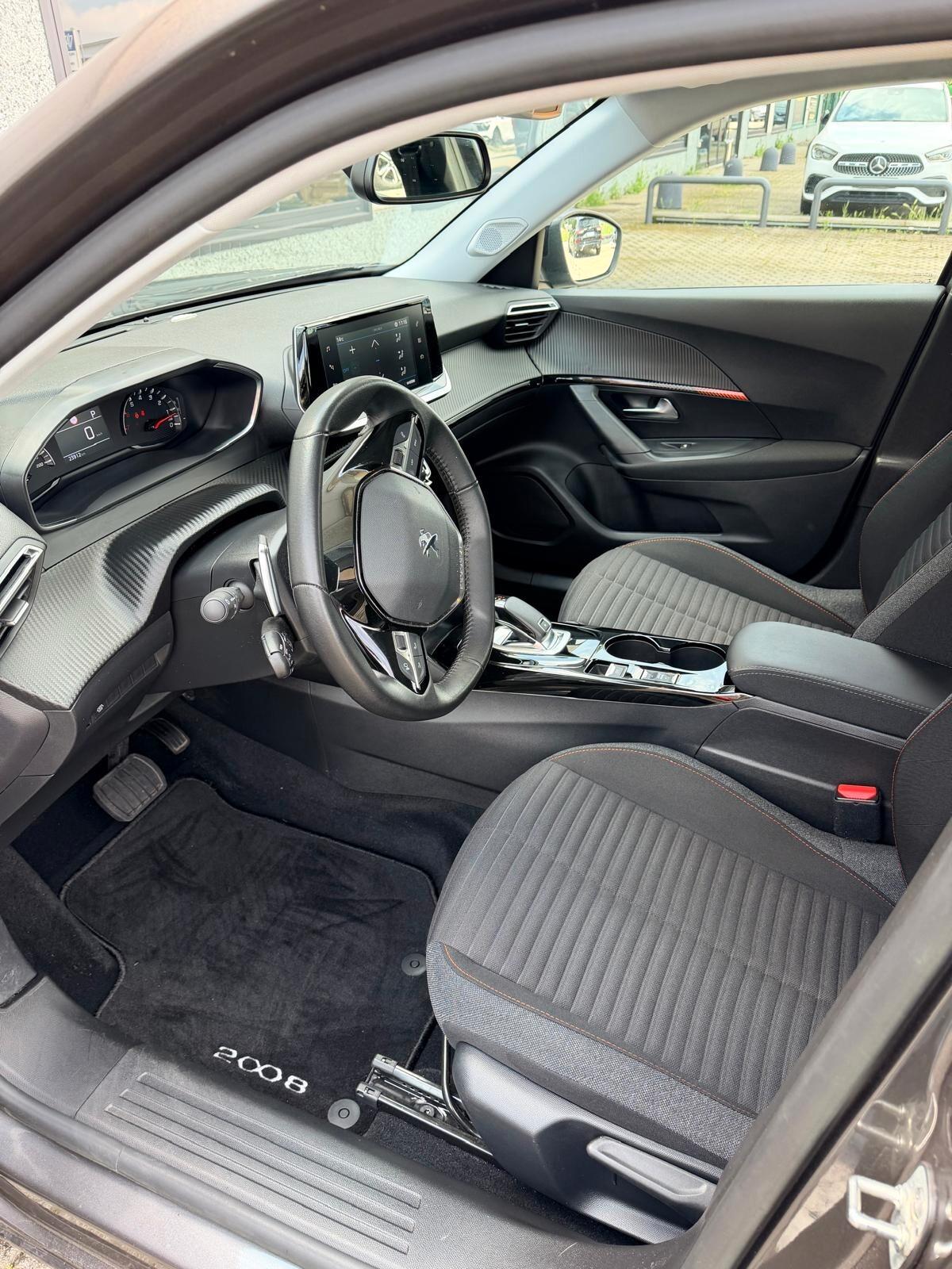 Peugeot 2008 PureTech 130 S&S EAT8 Active Pack