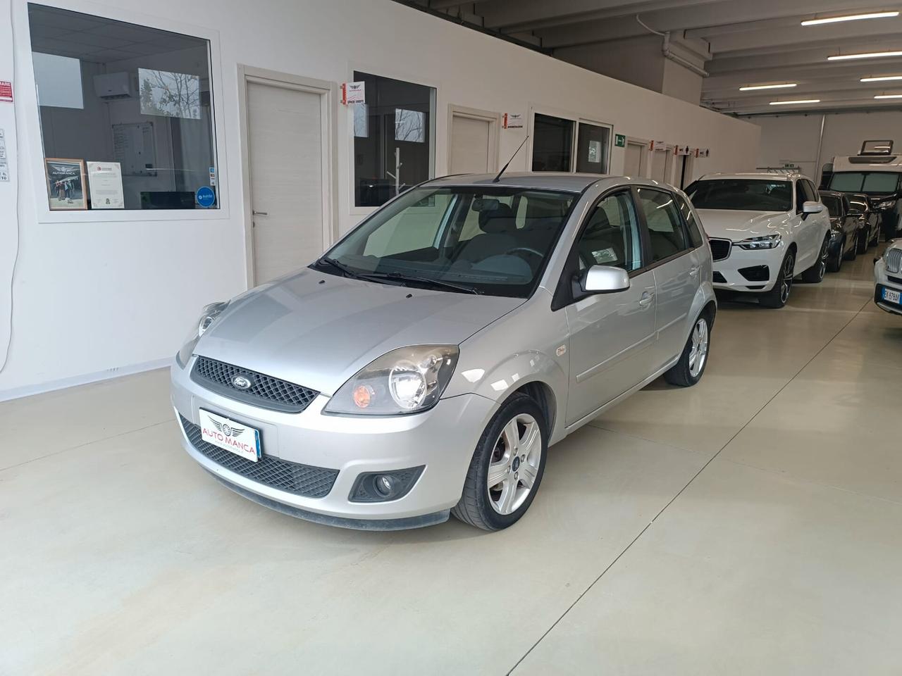 Ford Fiesta 1.2 16V 5p. Ghia