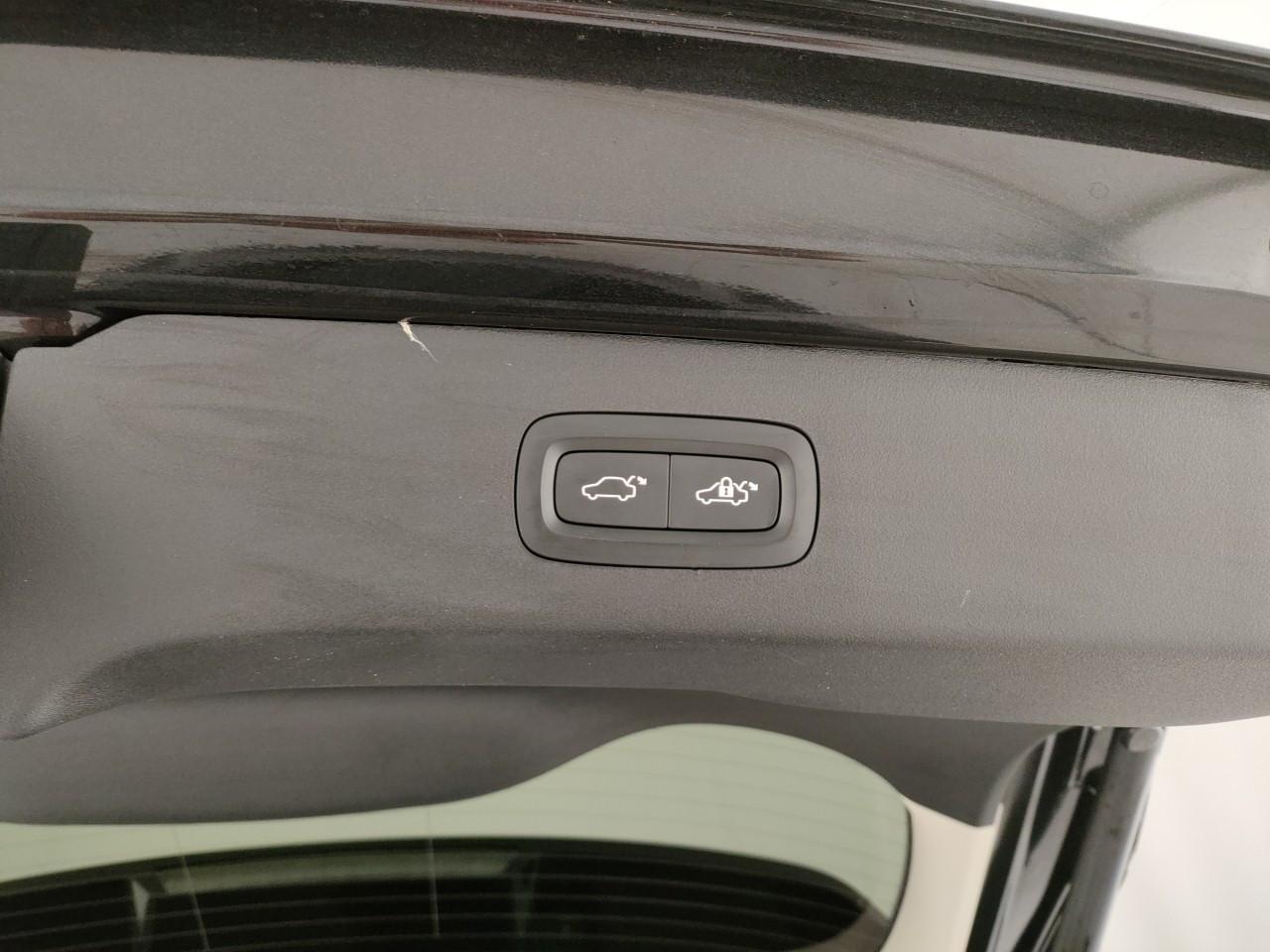 Lynk & Co 01 1.5 td phev auto