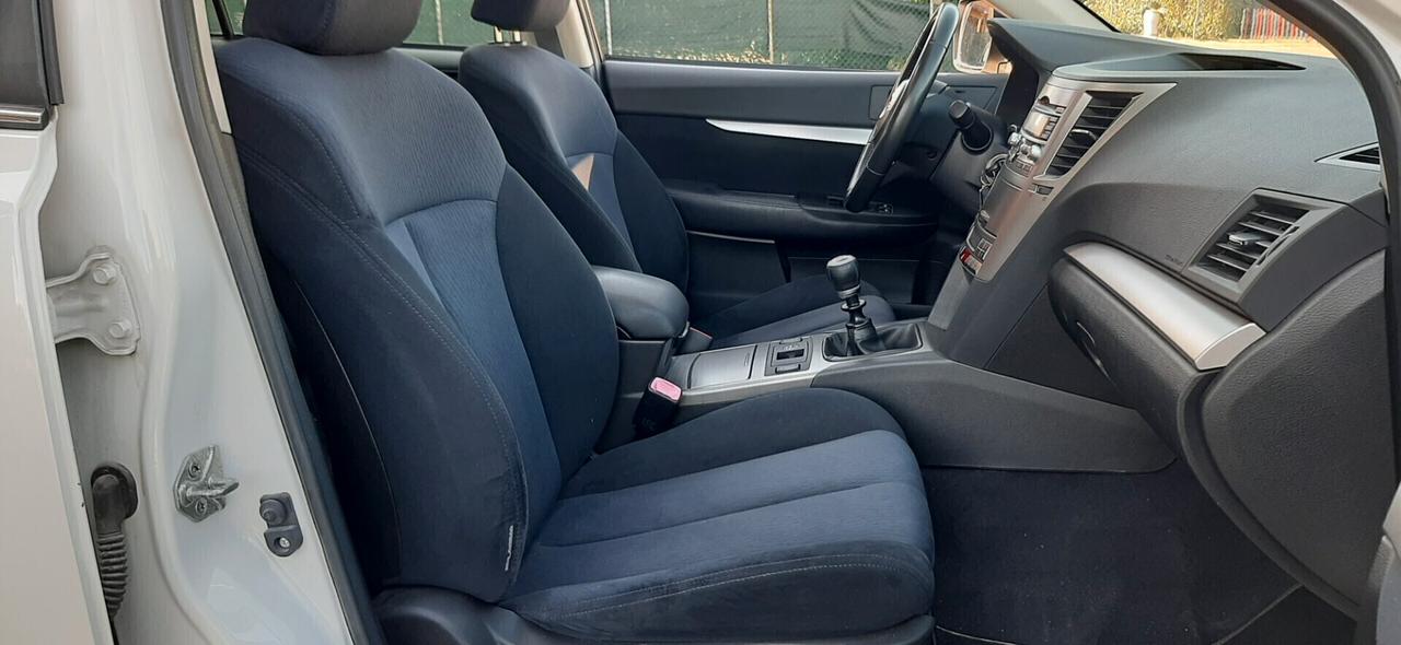 SUBARU OUTBACK 2.5i Bi-Fuel Trend