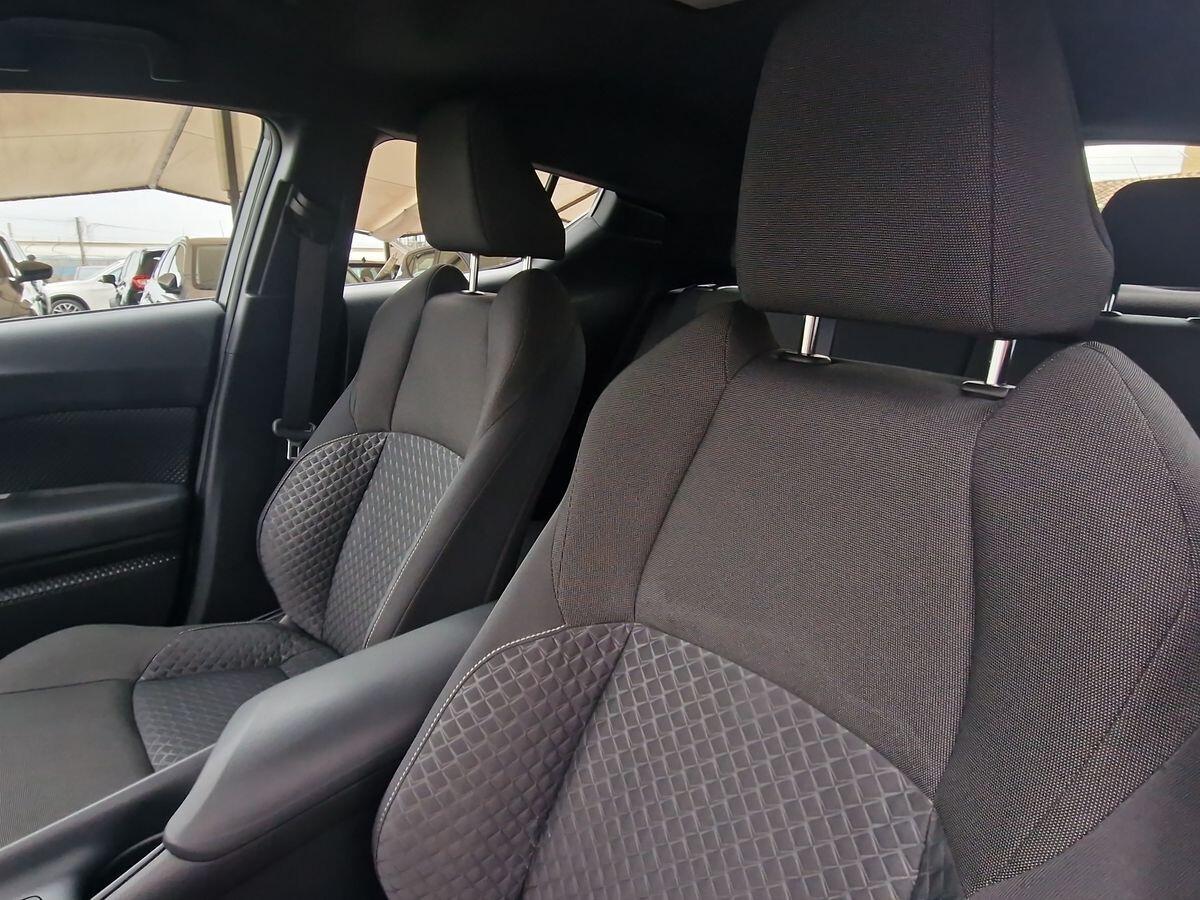 TOYOTA CH-R 1.8 FULL-HYBRID 92CV BUSINESS