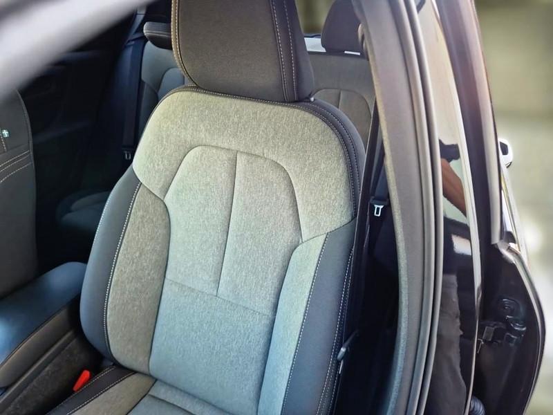 VOLVO XC40 B3 automatico Plus Dark