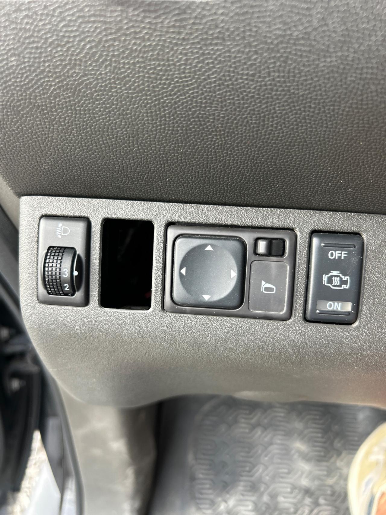 Nissan Navara 2.5 dCi 190CV 4 porte Double Cab XE