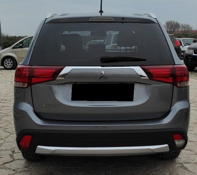 Mitsubishi Outlander 2.2 DI-D 4WD Instyle 7p.