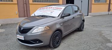 Lancia Ypsilon 1.0 FireFly 5 porte S&S Hybrid Ecochic Silver KM. 18000 AUTO PER NEOPATENTATI