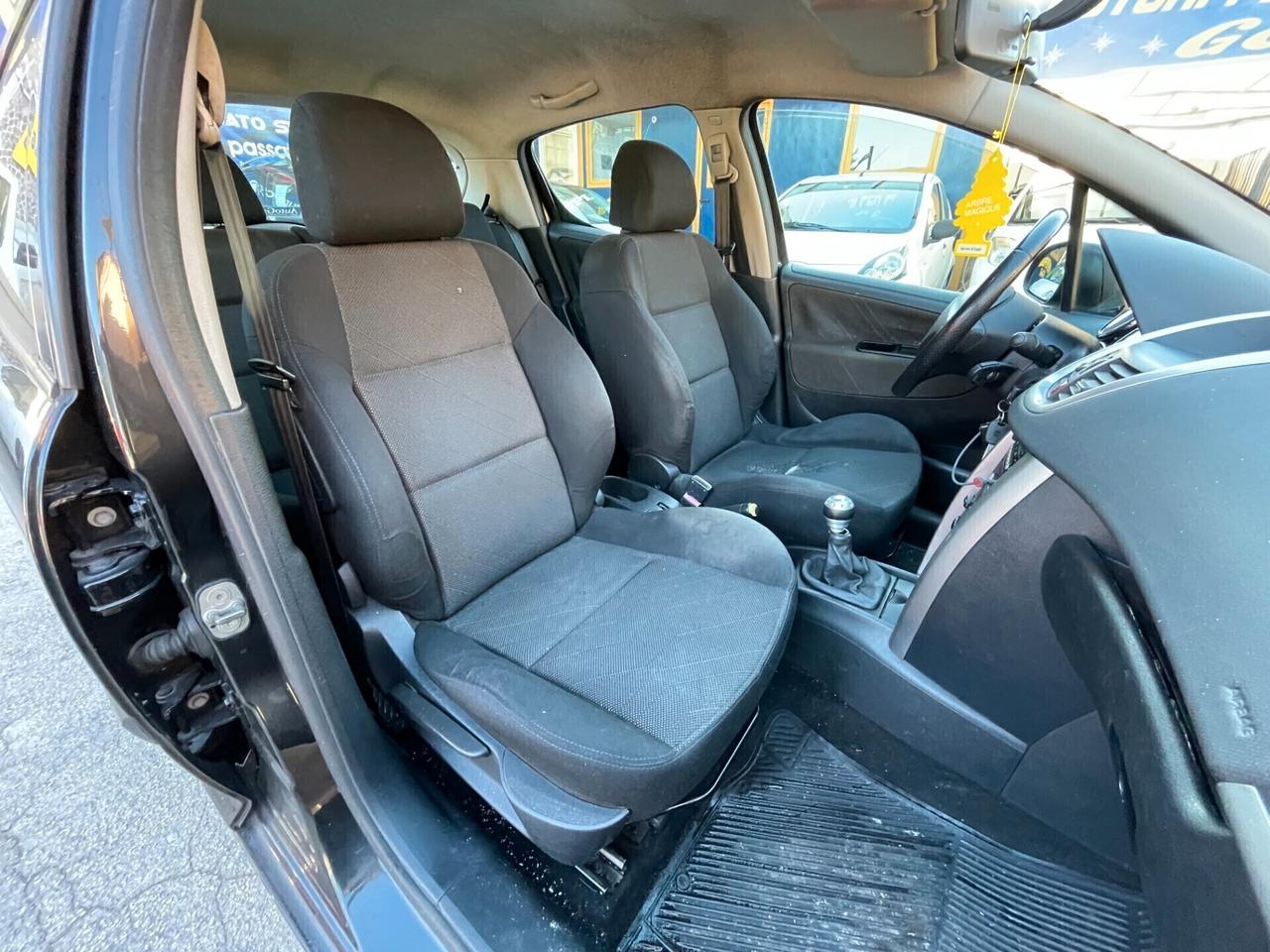 Peugeot 207 1.6 HDi 90CV 5p. XS