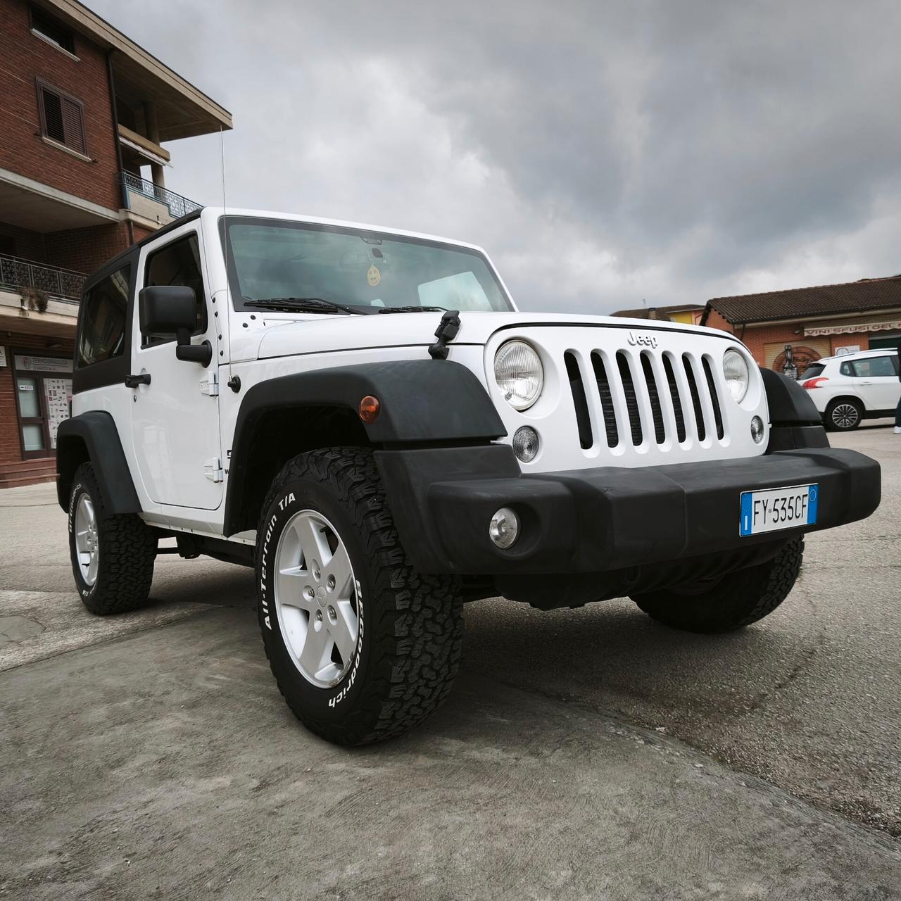 Jeep Wrangler 2.8 Sport CRD DPF