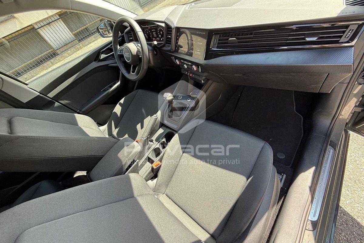 AUDI A1 allstreet 30 TFSI Identity Contrast