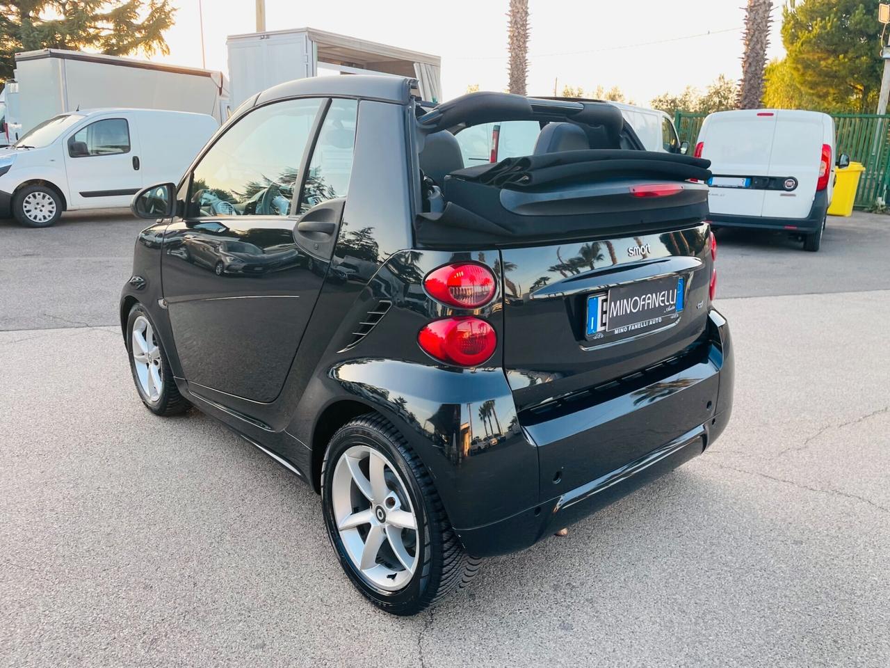 Smart ForTwo 800 40 kW cabrio pure cdi NEOPATENTATI