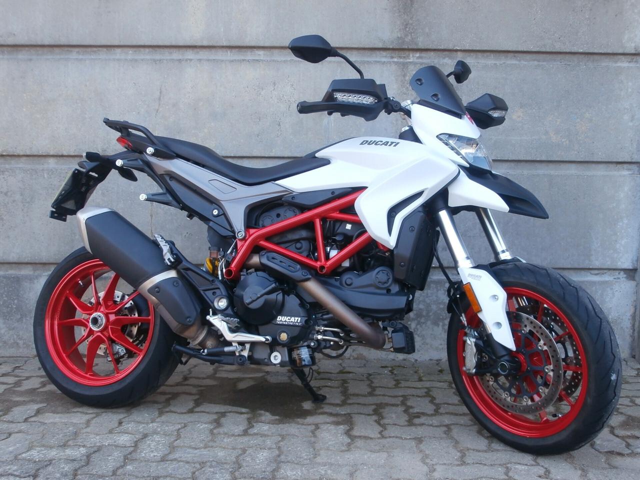 Ducati Hypermotard 939 del 2019 passaggio incluso, tagliando e garanzia