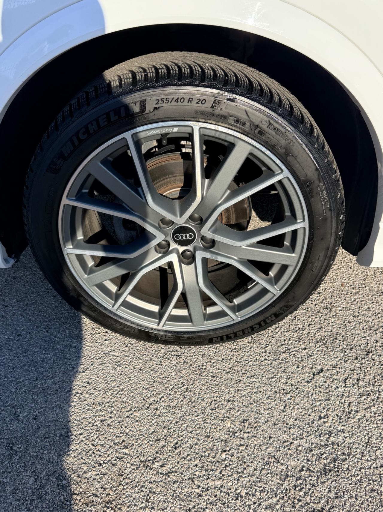 Audi Q3 35 TDI S tronic line edition 2021