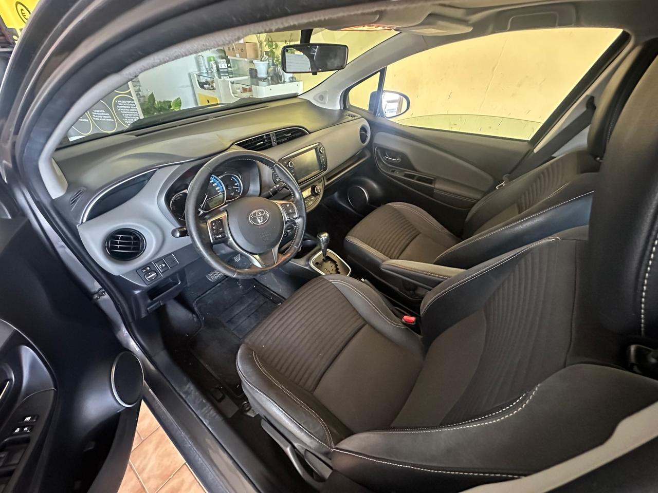 Toyota Yaris 1.5 Hybrid batteria appena sostituita
