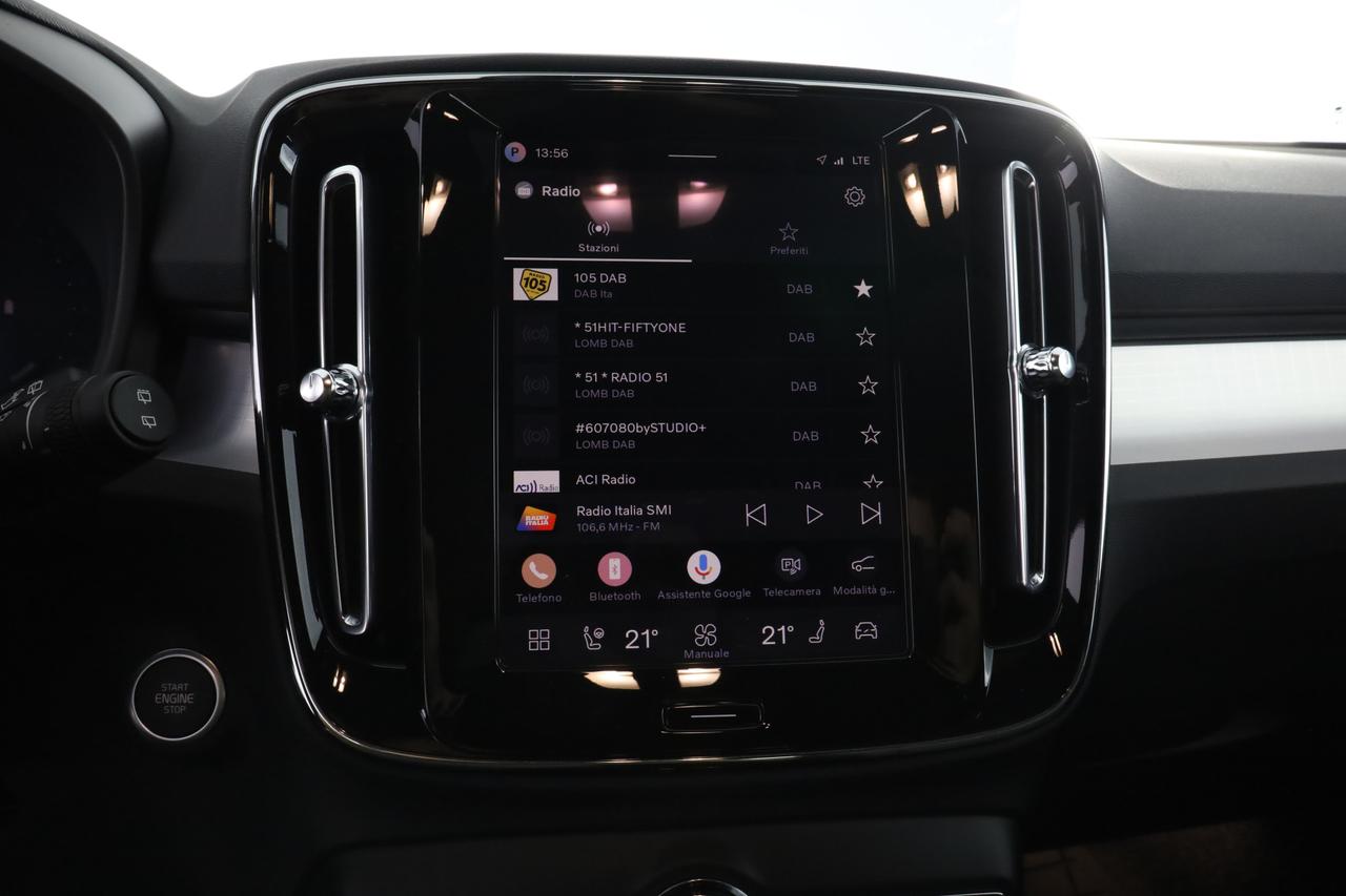 VOLVO XC40 (2017--->) XC40 B3 automatico Plus Dark