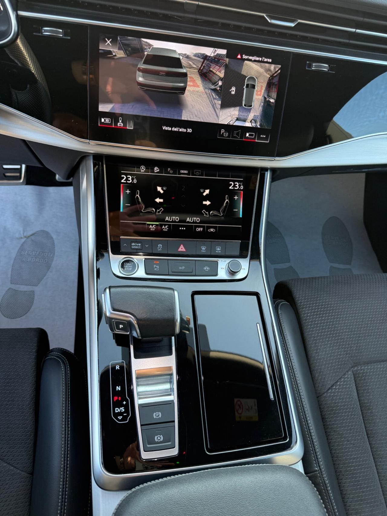 Audi Q8 45 TDI 231CV quattro S-LINE IVA ESPOSTA