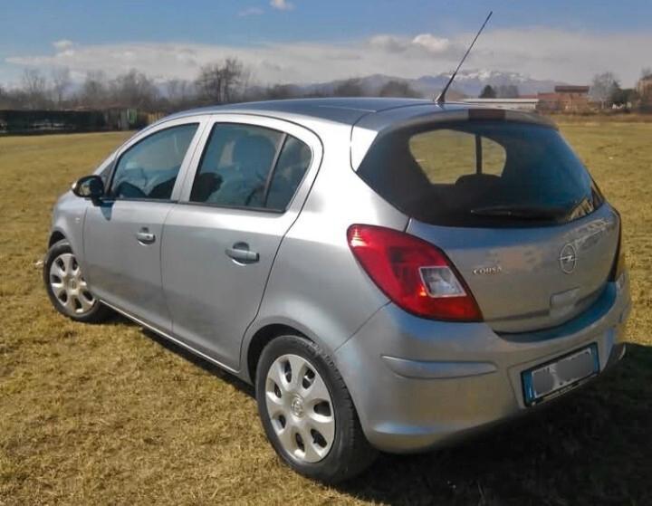 Opel Corsa 1.2 5 porte 130.000km