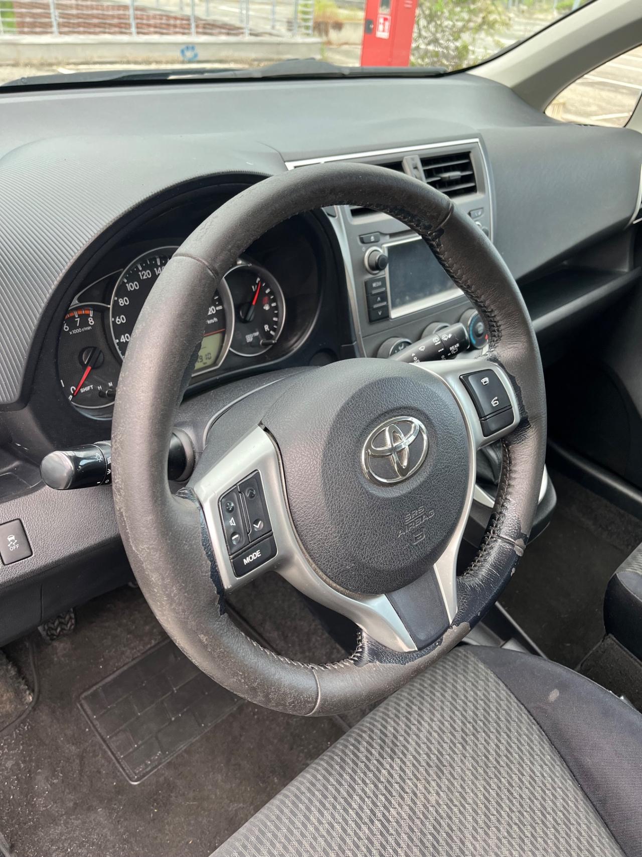 Toyota Verso-S 1.3 MT Active