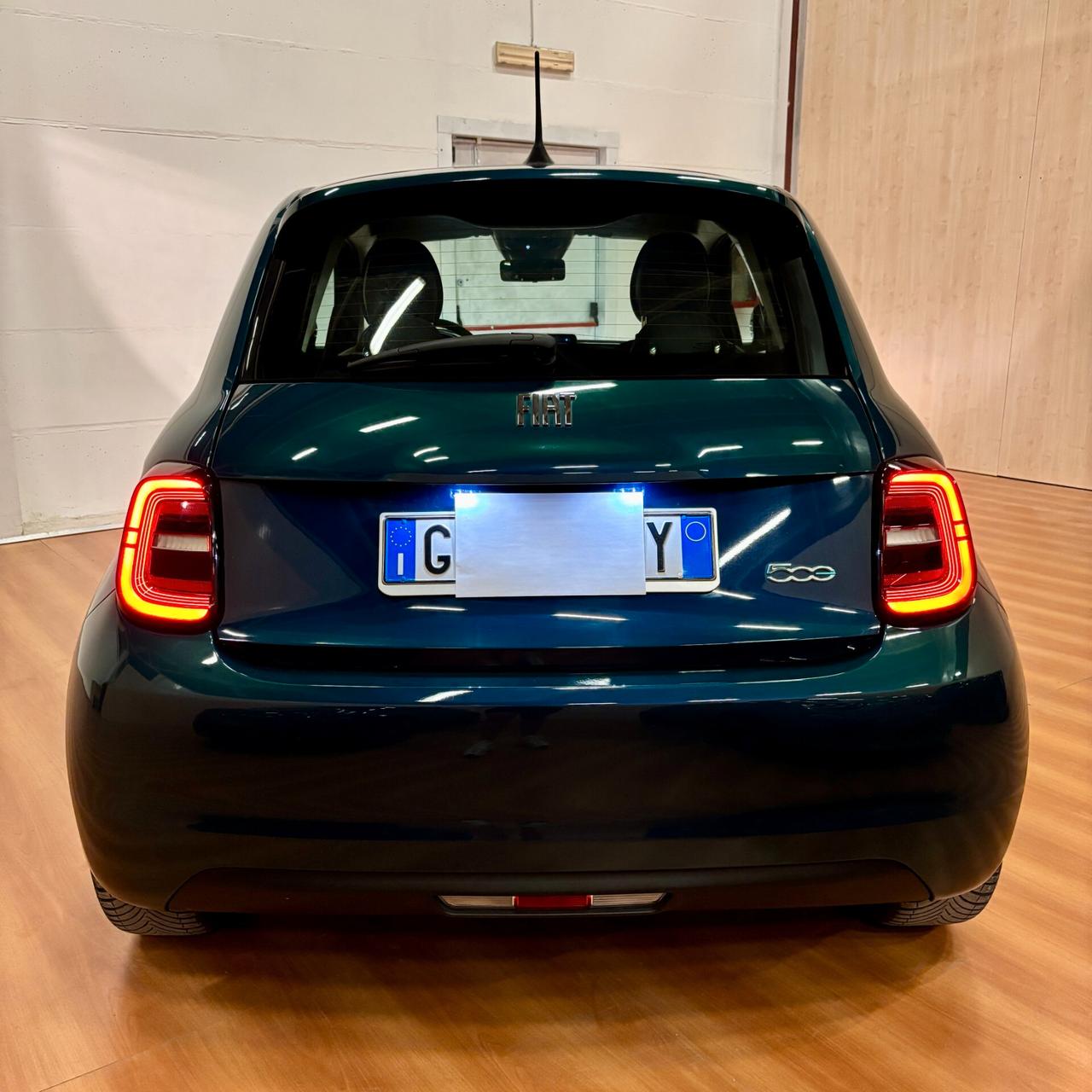 Fiat 500 500e Berlina 42 kWh Icon