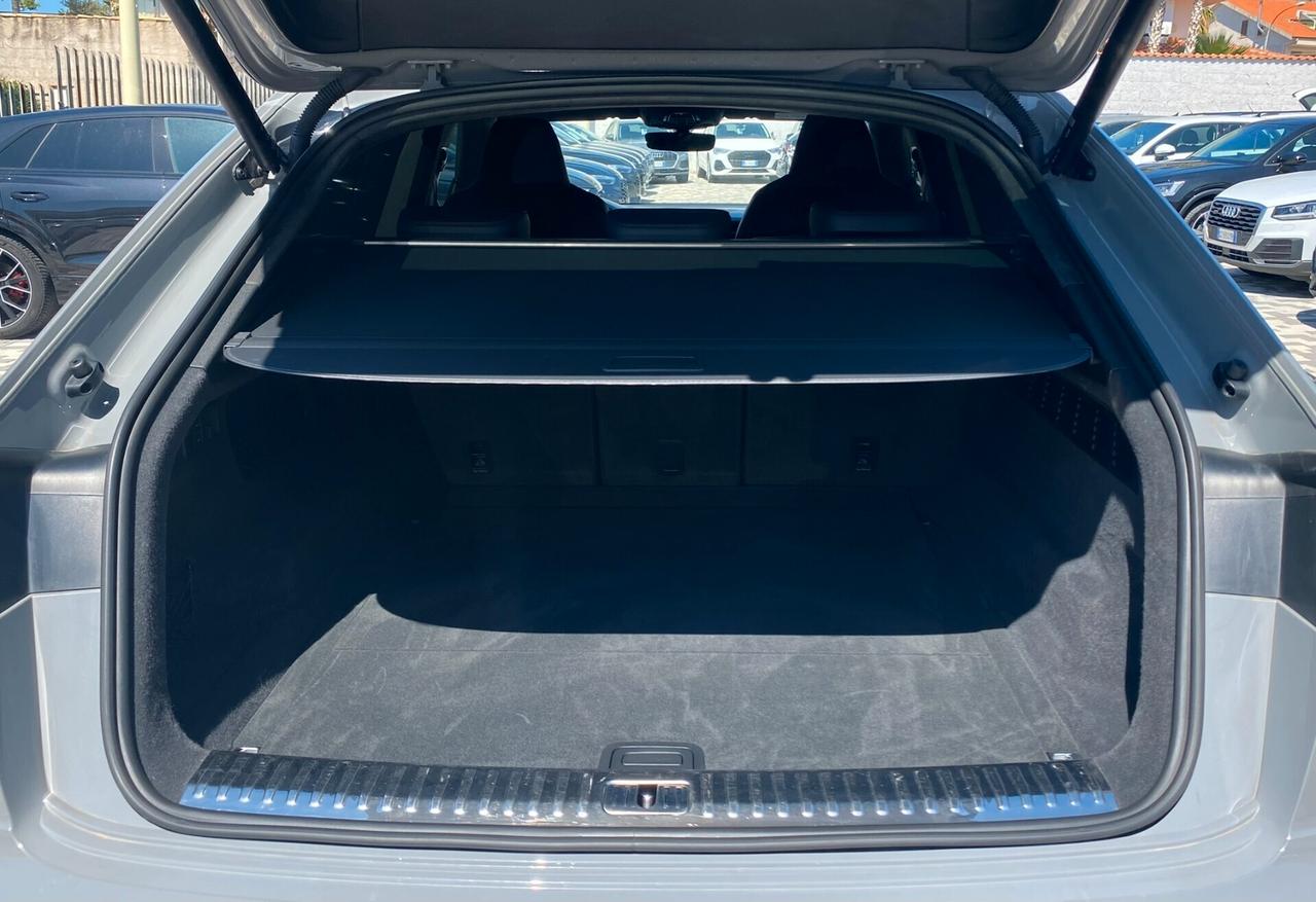 Audi RS Q8 4.0 TFSI 600CV tiptronic mhev quattro
