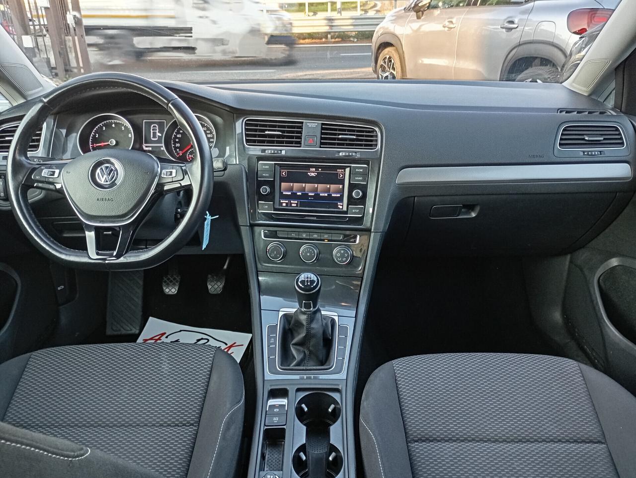 Volkswagen Golf 5P 1.0 TSI 85CV Trendline BMT