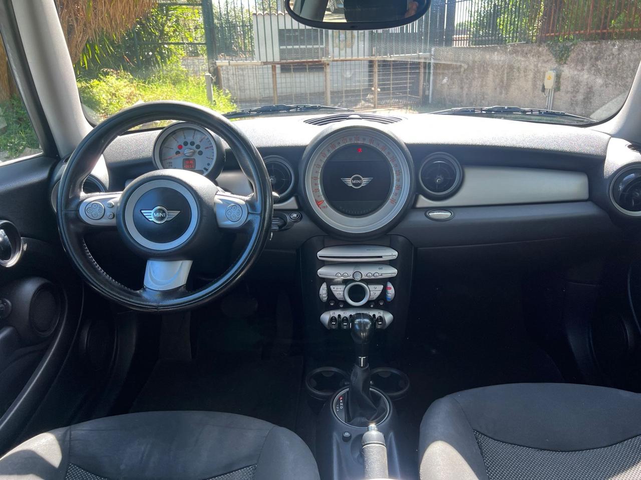 MINI COOPER D CLUBMAN 1.6 C/A - 2009