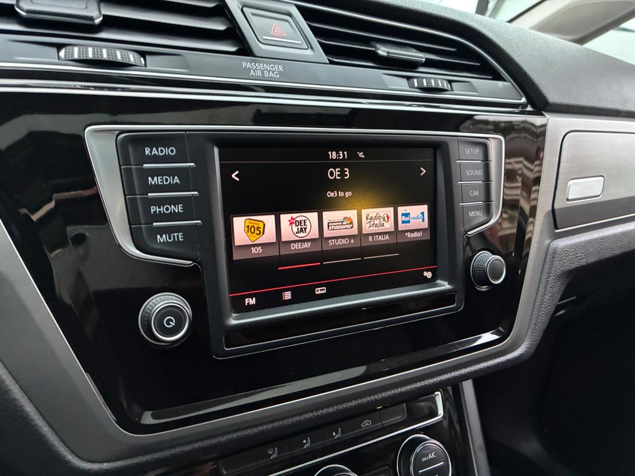 Volkswagen Touran 1.5 TSI EVO DSG Executive BlueMotion Technology